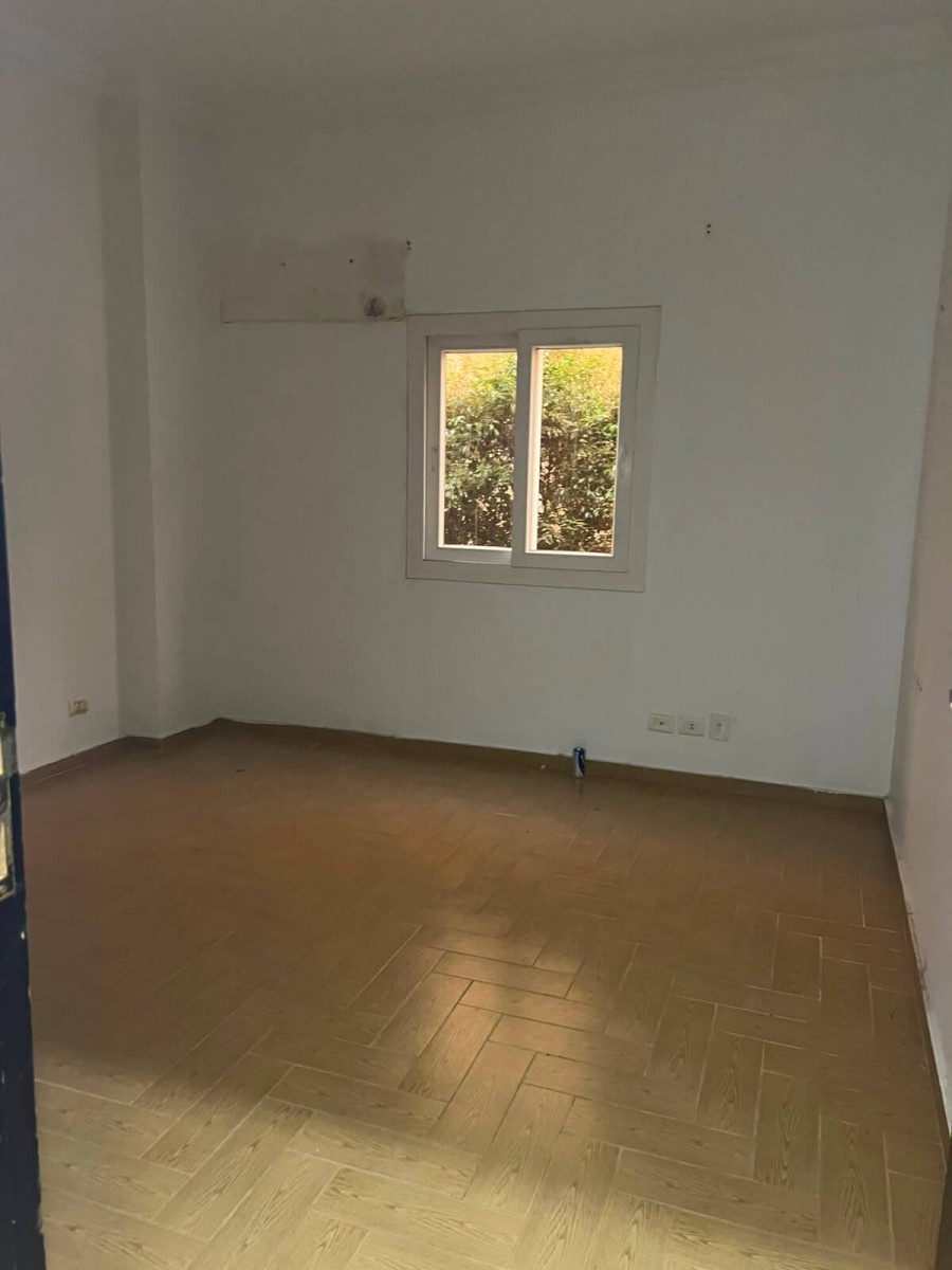 شقه للإيجار الحي السابع ارضي مرتفع 170 متر سكنى او إداري