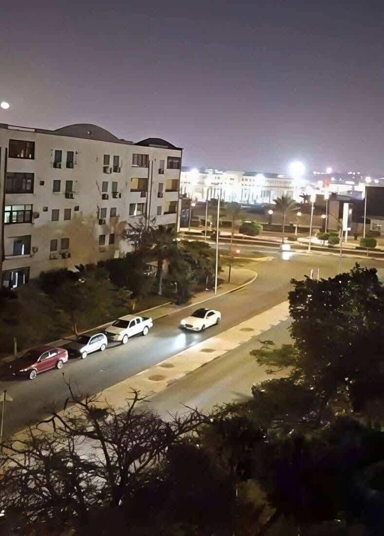 شقه للبيع الحى الاول المجاورة الخامسة دور رابع 84 متر 3 غرف