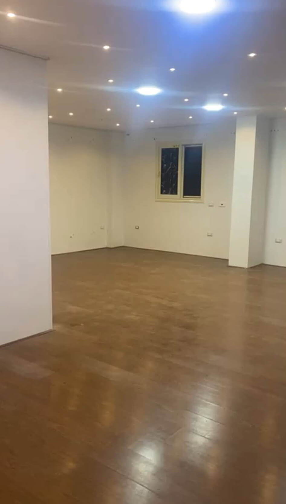 بيزمنت للبيع الحي الثامن المجاورة الاولى مساحة 137 متر سوبر لوكس