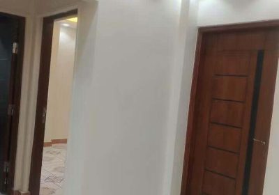 749286080-001