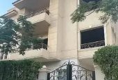 فيلا مميزة للبيع الحي السابع كل دور مساحه 300 متر جراج خاص