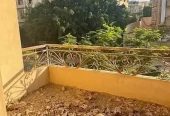 فيلا مميزة للبيع الحي السابع كل دور مساحه 300 متر جراج خاص