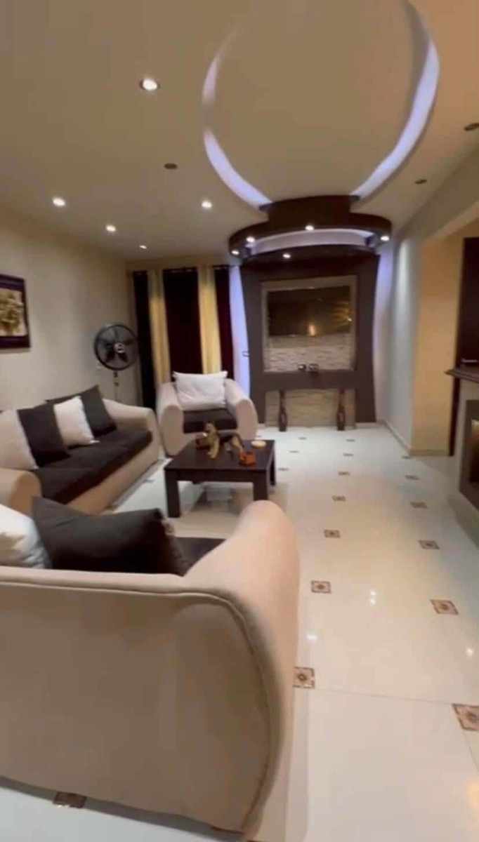 شقه للبيع الحى 16 عماير بدر الدين مساحة 148 متر دور رابع