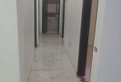 شقه للايجار الحي 11مجاوره 4 بالمطبخ كامل والتكيفات ثلاث غرف