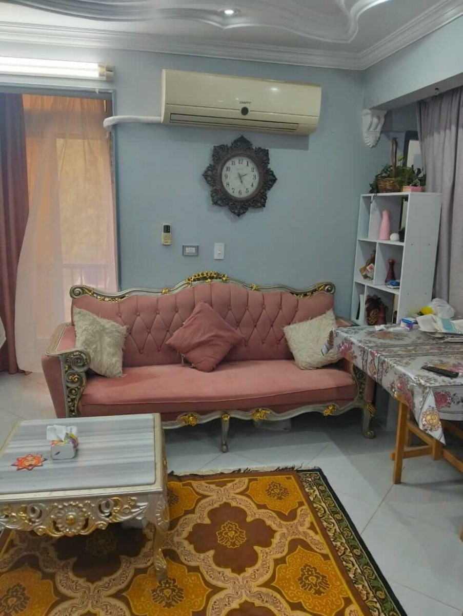 شقه للايجار مفروش في عماير بدر الدين دور اول الحي 16 الشيخ زايد