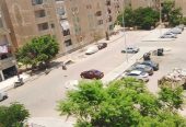 شقه للبيع الحي 13 المجاوره الرابعة مساحة 70 متر دور تالت