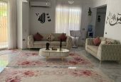 فيلا دوبلكس للايجار الحي الثامن ارضي واول بجنينه مساحة 350 متر