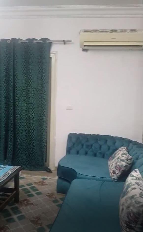 شقه للايجار مفروشة الحى السابع الدور الاول مساحة 220 متر