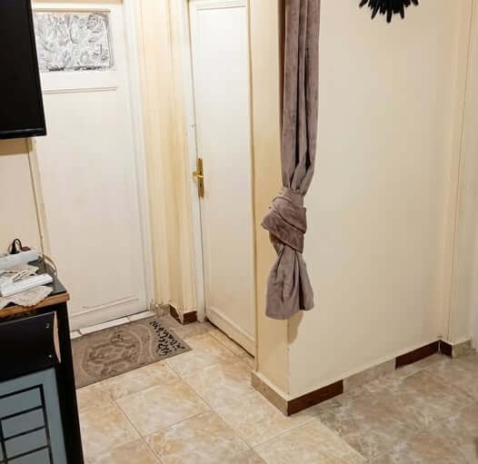 شقه للايجار بالشيخ زايد الحى 11 المجاورة 2 عمارات البنك 70 متر