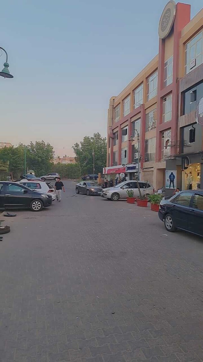 محل للبيع في الشيخ زايد بمول المعز 64م مؤجر لبراند بعائد 30 ألف